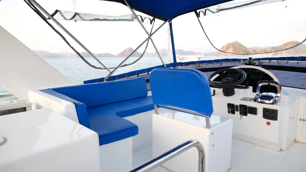 Speedboat B comfortable blue seating area